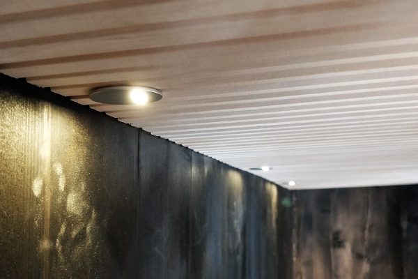 Renovación e iluminación de la sauna Renovación e iluminación de la sauna