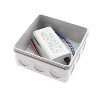 El transformador encaja en la caja de montaje AP10.