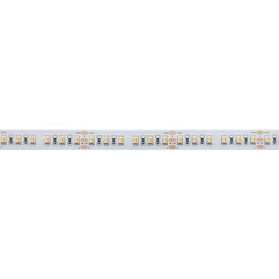 Luminaria de tira de LED de primer plano con pequeñas bombillas y resistencias en una placa de circuito impreso blanca flexible para soluciones de iluminación energéticamente eficientes.