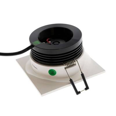 Luminaria LED blanca cuadrada empotrada con disipador de calor negro y cable de alimentación para una iluminación comercial y residencial eficiente.