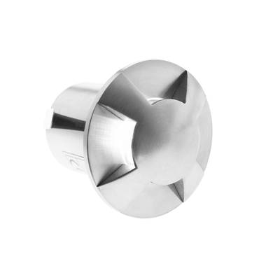 Primer plano de un downlight LED de metal brillante con muescas en forma de estrella sobre una superficie plana, aislado sobre fondo blanco.