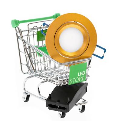 Mini cesta de la compra con bombilla LED amarilla y pequeño rótulo de tienda, destacando los productos de iluminación LED, sobre fondo blanco.