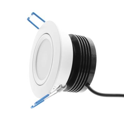 Downlight LED redondo blanco con disipador de calor negro, soportes laterales azules y cable de alimentación negro; vista en ángulo. Ideal para soluciones modernas de iluminación energéticamente eficientes.