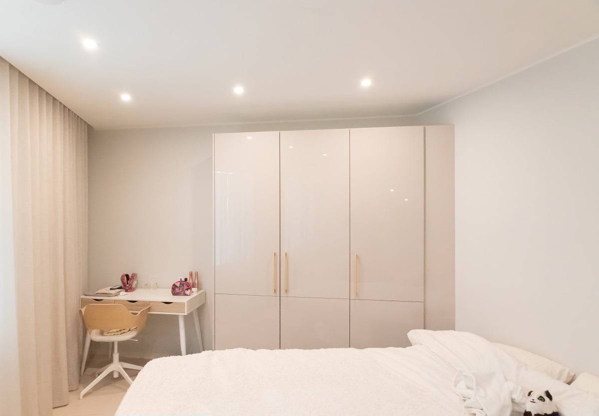 La iluminación de la habitación de los niños es regulable en intensidad y temperatura de color. La imagen muestra el blanco cálido. © LedStore