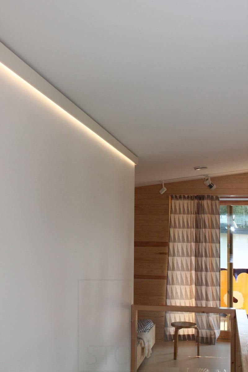 Feria de la Vivienda 2014: la cinta Led en la planta baja, detrás de la lista. Ledstore.fi