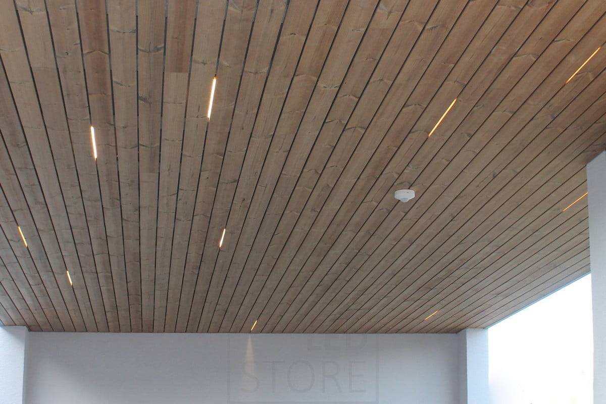 Feria de la Vivienda 2014: trozos de tira Led sobre una rendija en el forjado. Ledstore.fi
