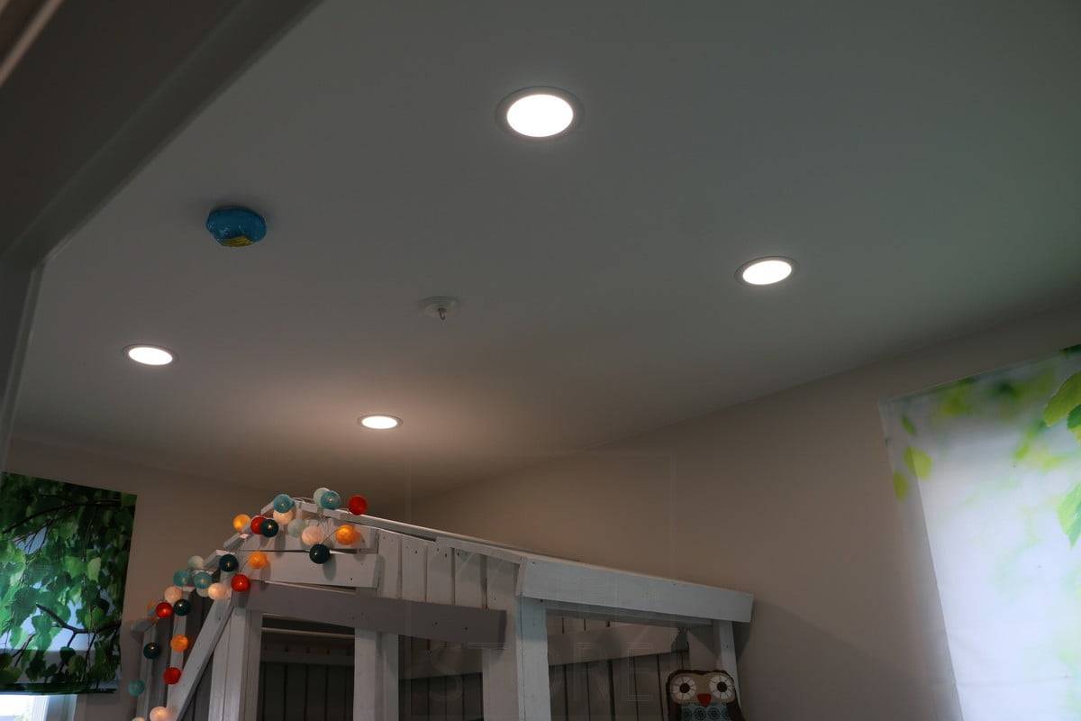 Feria de la Vivienda 2015: plafón en el techo de 160 habitaciones infantiles. Ledstore.fi