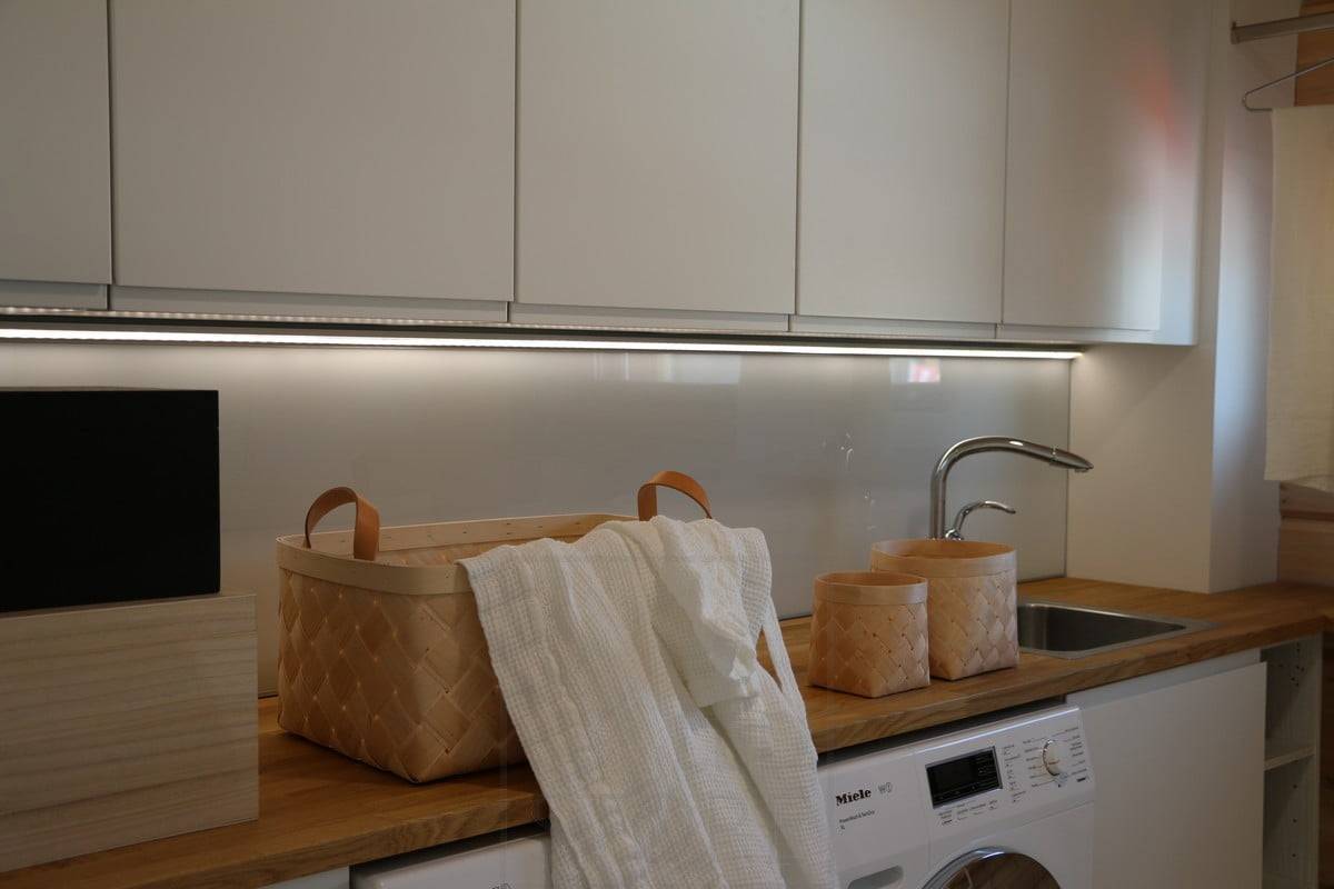 Feria de la vivienda 2015: iluminación de la encimera del lavadero con tira led. Ledstore.fi