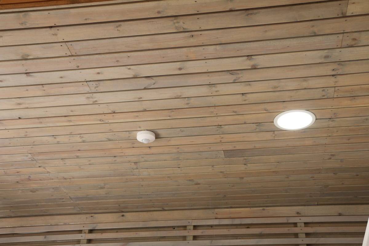 Feria de la Vivienda 2015: plafones redondos en la azotea de la terraza. Ledstore.fi