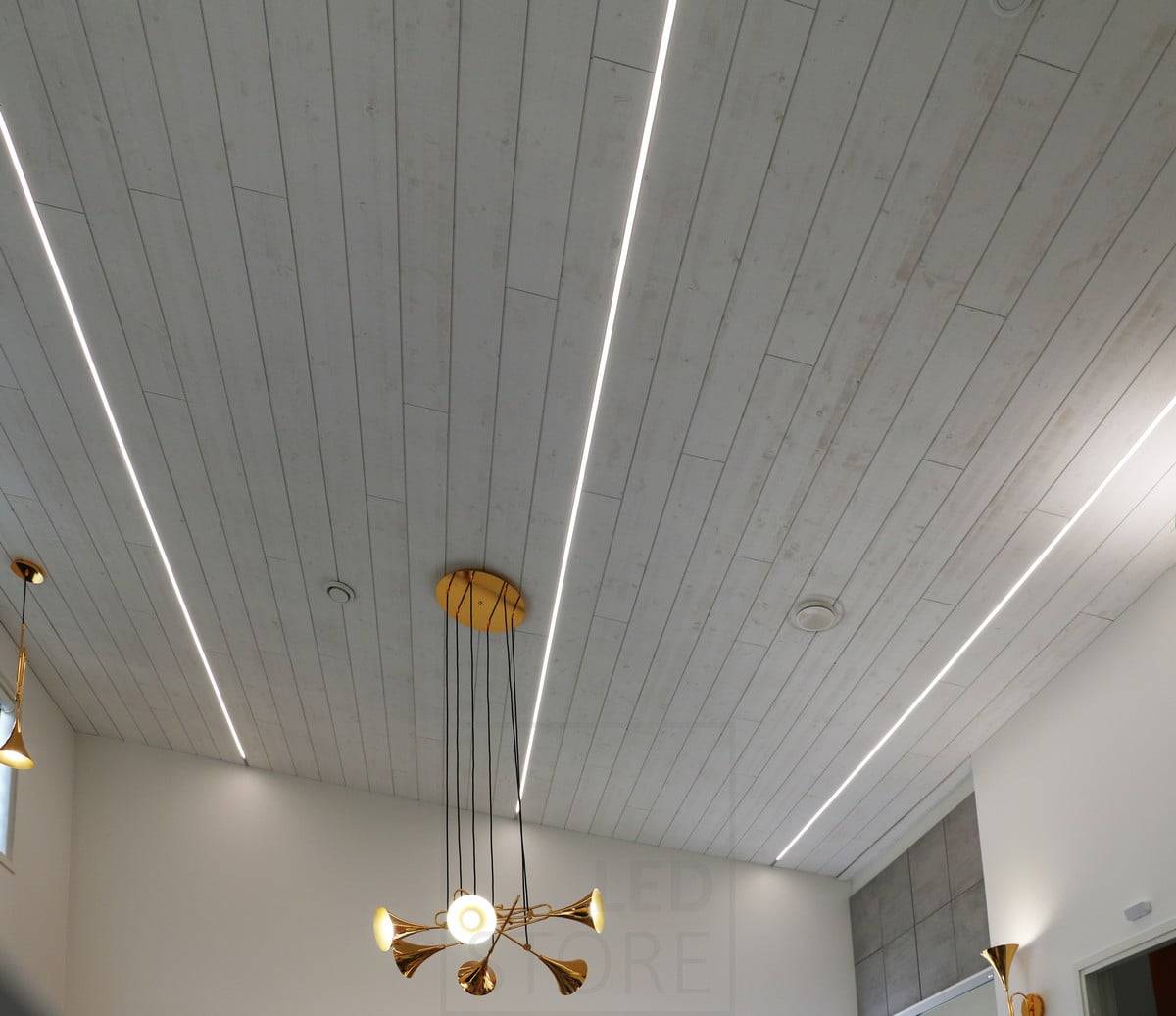 Feria de la Vivienda 2018: Cinta led en perfil estrecho entre paneles. Ledstore.fi