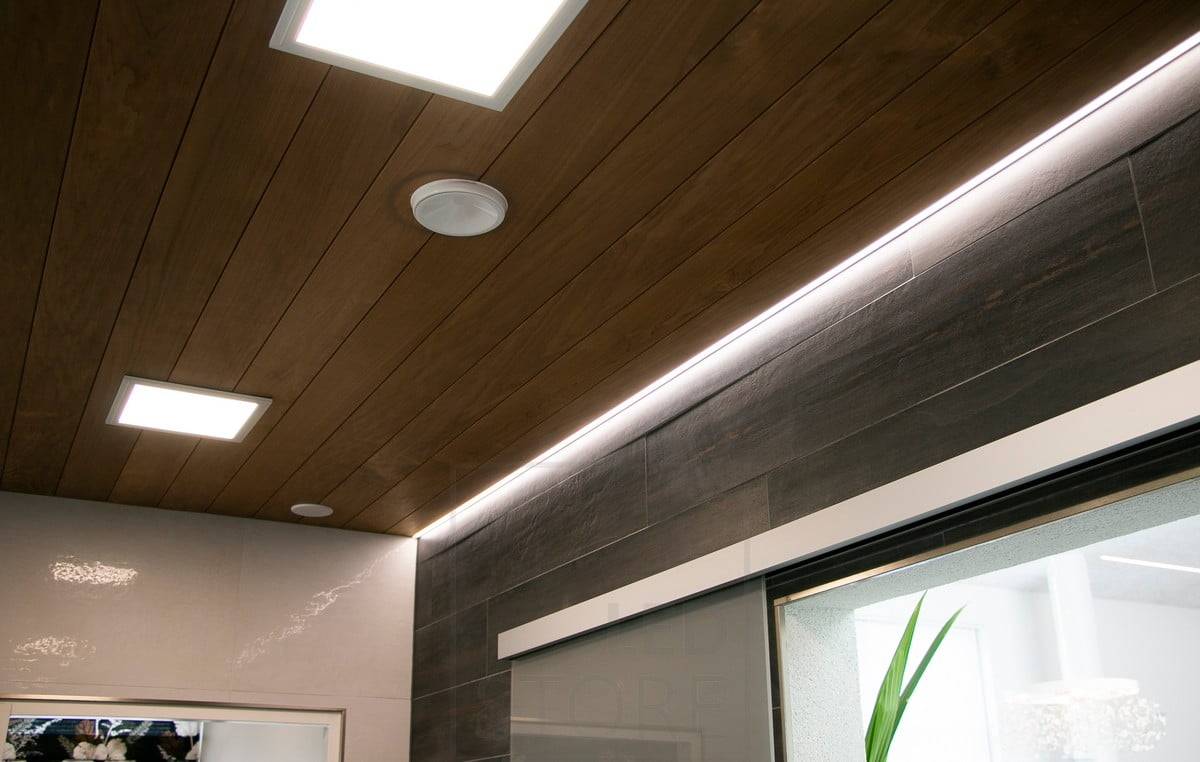 Feria de la Vivienda 2018: panel led 300x300 y tira led en bajo perfil a nivel de panel. Ledstore.fi