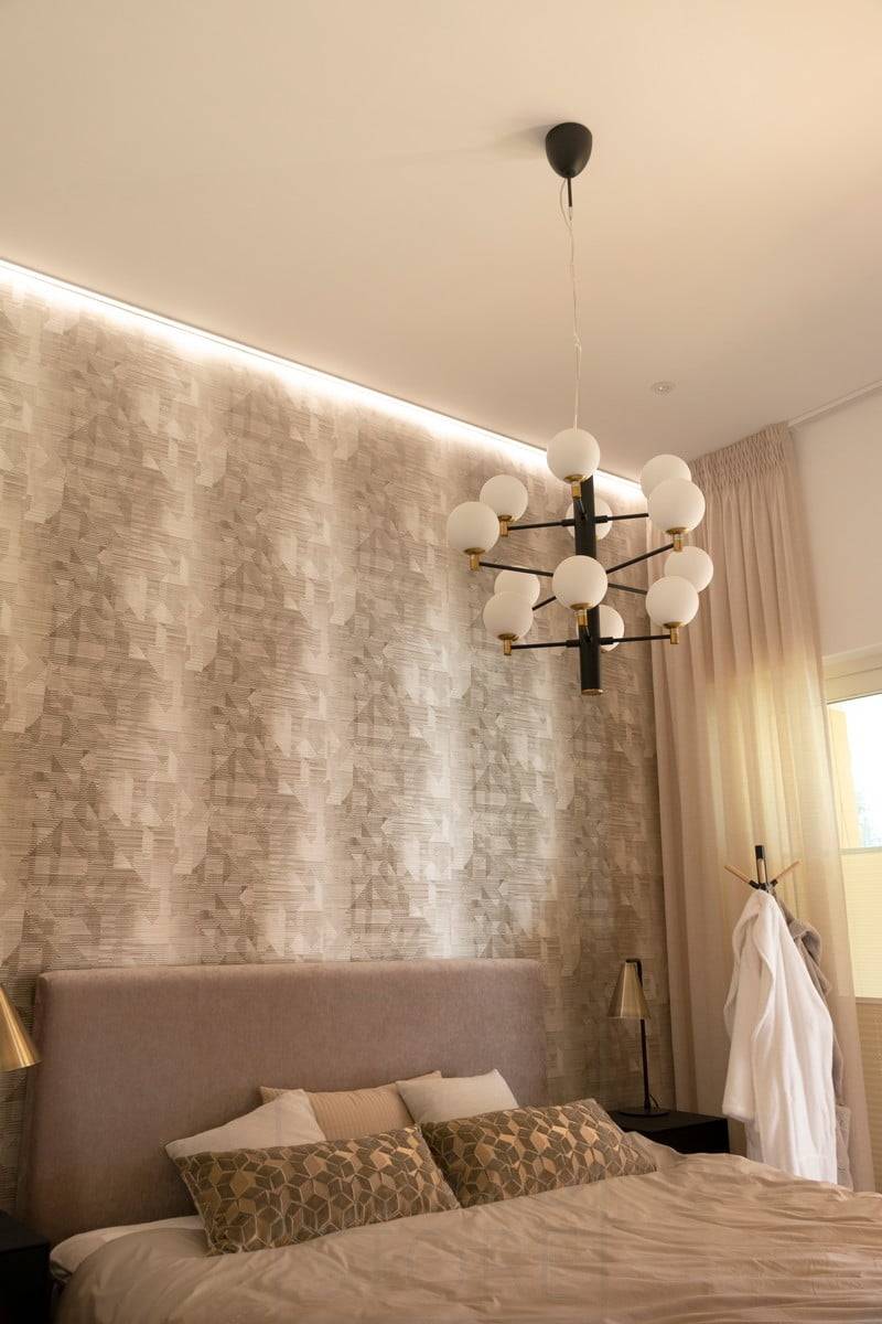 Feria de la Vivienda 2020: tira led en el techo INDIRECTO 2 perfil en el dormitorio. Ledstore.fi