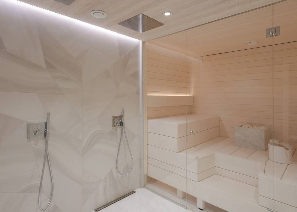 Letrero LED STORE con fondo verde, cuadrado blanco con fuente sencilla que promociona soluciones de iluminación eficientes.