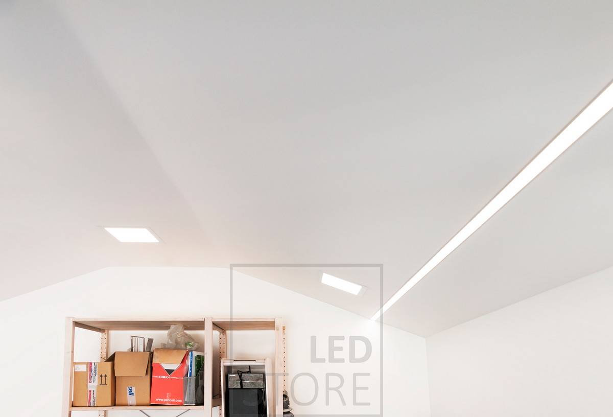 Alta calidad y buena iluminación en el garaje con perfil ancho al ras tira doble led y LED Panel luces