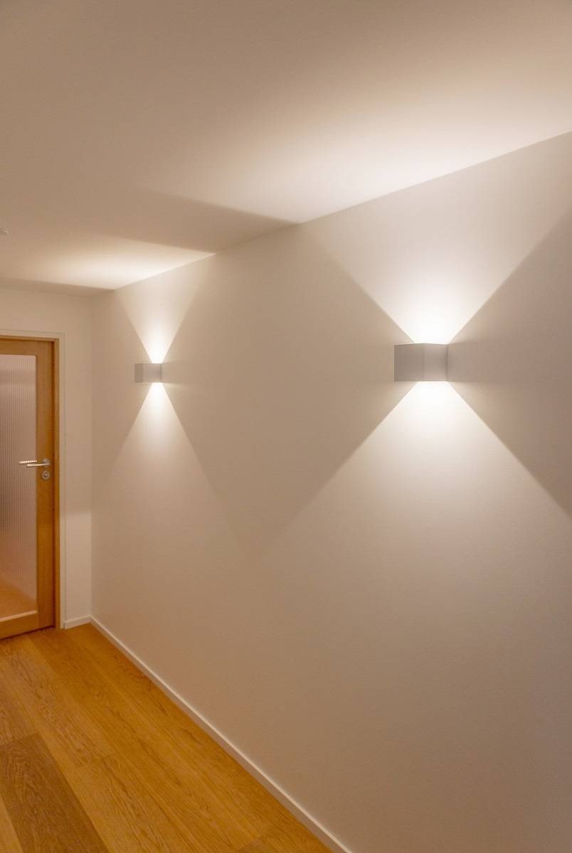 Lámparas de pared FUNK en el pasillo