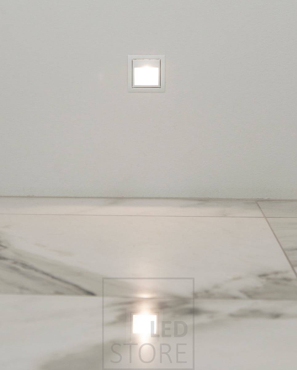 El aplique led IN-WALL ilumina con una luz suave y atmosférica. El aplique empotrable es moderno, sencillo y elegante. Ledstore.fi