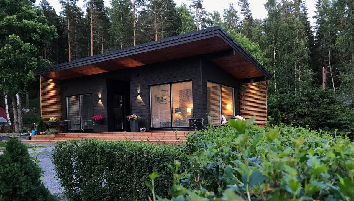 LINJA 5 puntos que resaltan las cornisas de la casa. Se trata de una luz de acento atmosférica. Ledstore.fi