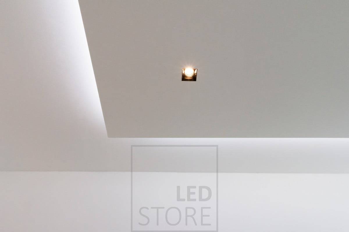 ¿Cómo hacen los hoteles para ocultar los focos? Aquí lo tiene: El proyector Led PIILO con control de temperatura de color es una luminaria empotrada que crea un aspecto arquitectónico y hotelero. Un poco más de trabajo para instalar, ¡pero un gran resultado! Ledstore.fi