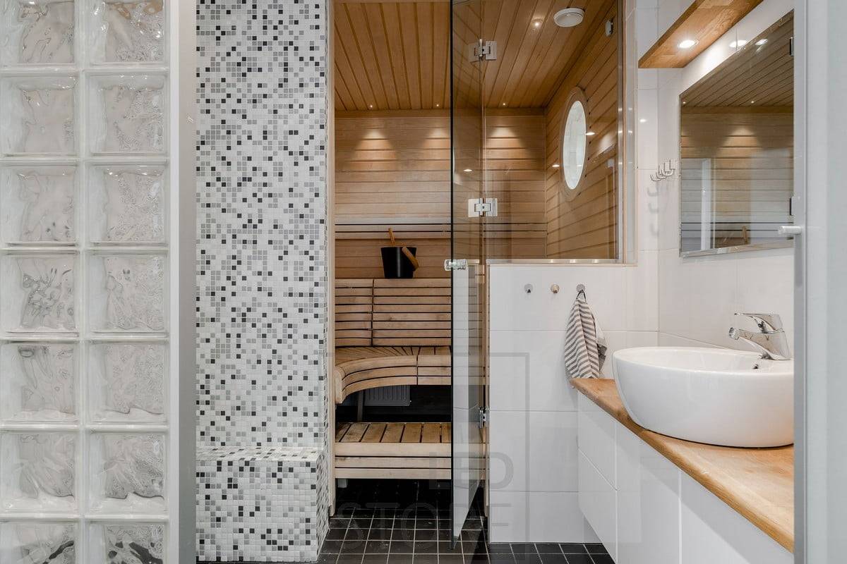 Sauna con iluminación led. Los cuerpos de los focos led están fabricados totalmente en aluminio, que es un excelente conductor del calor. Ledstore.fi