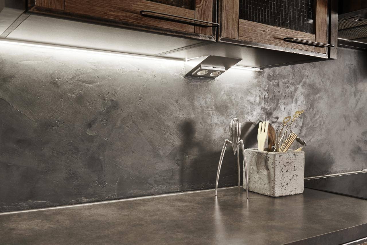 Un fondo verde con un cuadrado blanco en el centro con el texto "LED STORE" en negrita, destacando las soluciones de iluminación energéticamente eficientes.