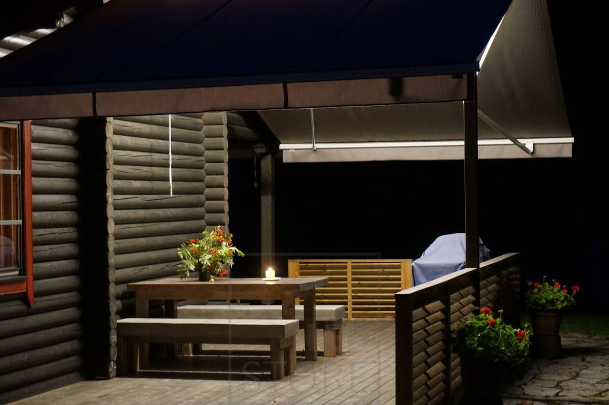 Tira de LED en la marquesina que crea una iluminación general atmosférica para la terraza. Ledstore.fi