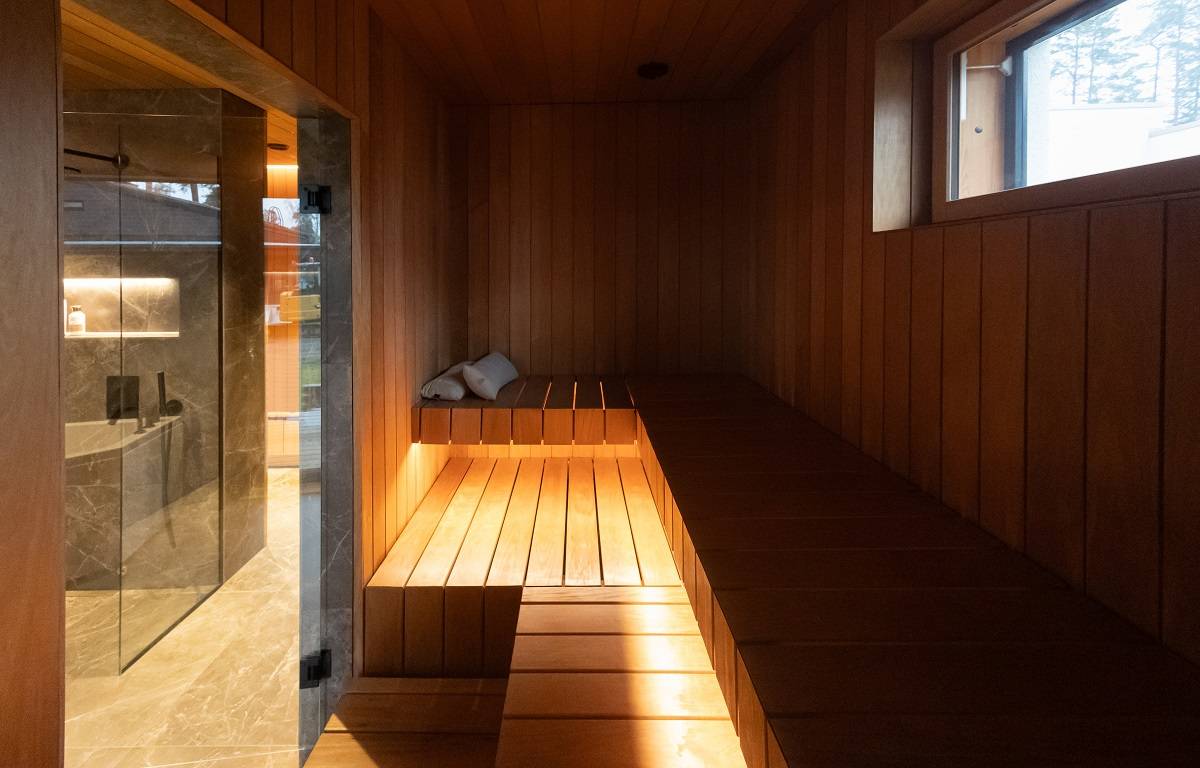 Objetos de referencia para la iluminación del techo de la sala de sauna en Talo Eteläaho