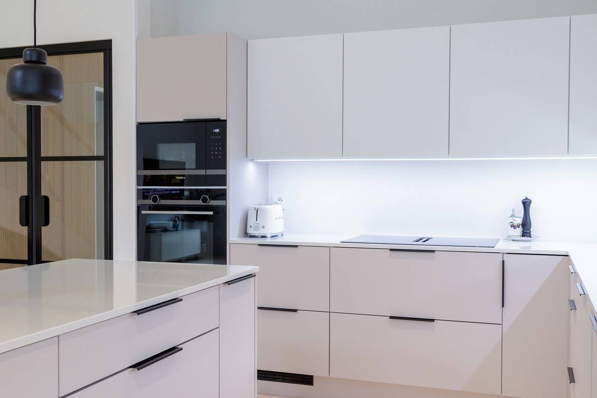 Iluminación plana en la cocina, nueva iluminación 2025