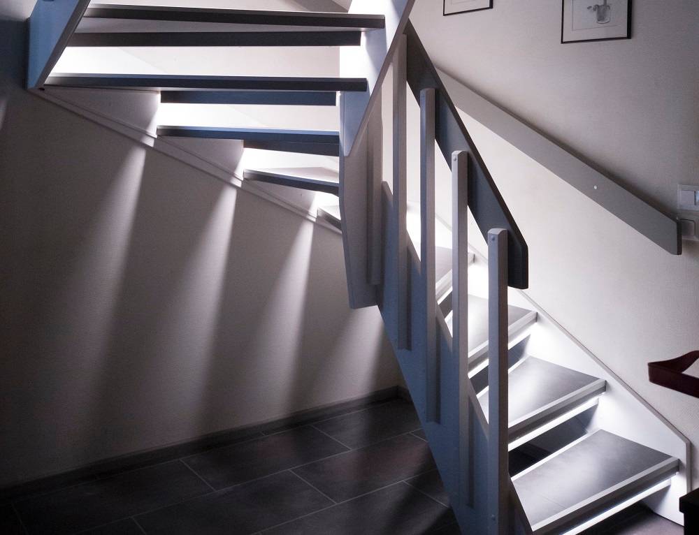 Iluminación de escaleras de caracol