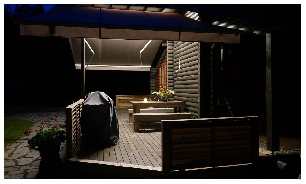 La luz del tejado de la terraza ilumina la terraza
