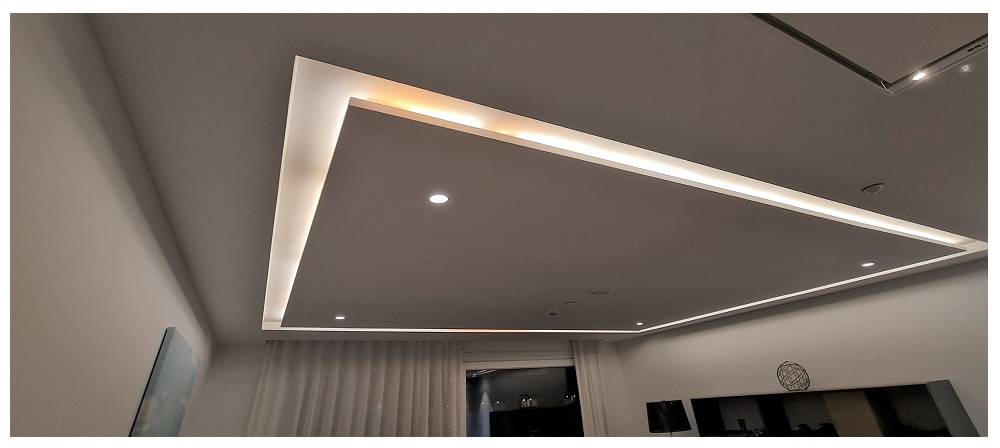 ¿Por qué la tira de LED necesita un perfil de aluminio? Porque, de lo contrario, la tira de luz LED puede cambiar de color al calentarse.