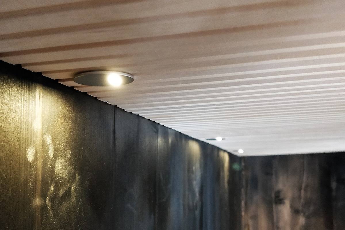 Renovación de la sauna e iluminación led