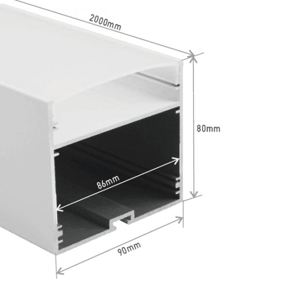 La luz LED de trabajo tiene como cuerpo un gran perfil de tira LED colgante. En el plano de dimensiones puedes ver que también hay espacio suficiente para la fuente de alimentación.