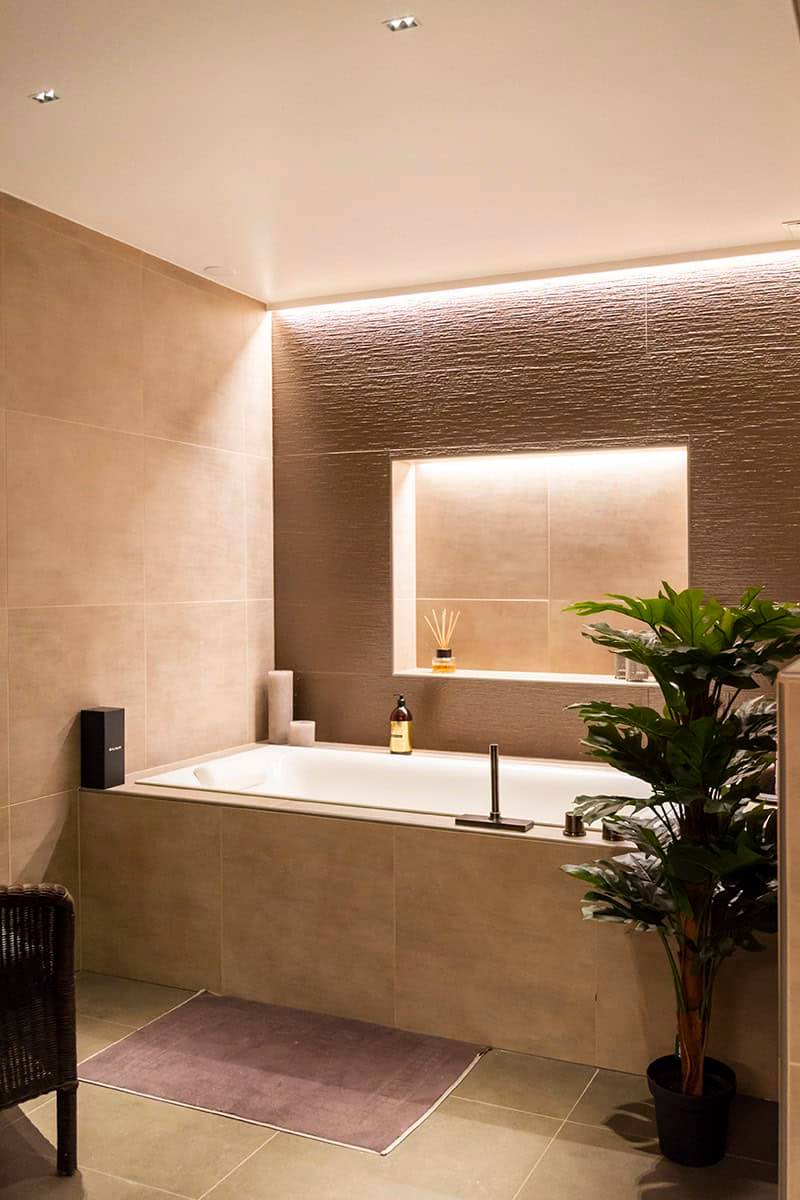 Iluminación de bañera con tira led.