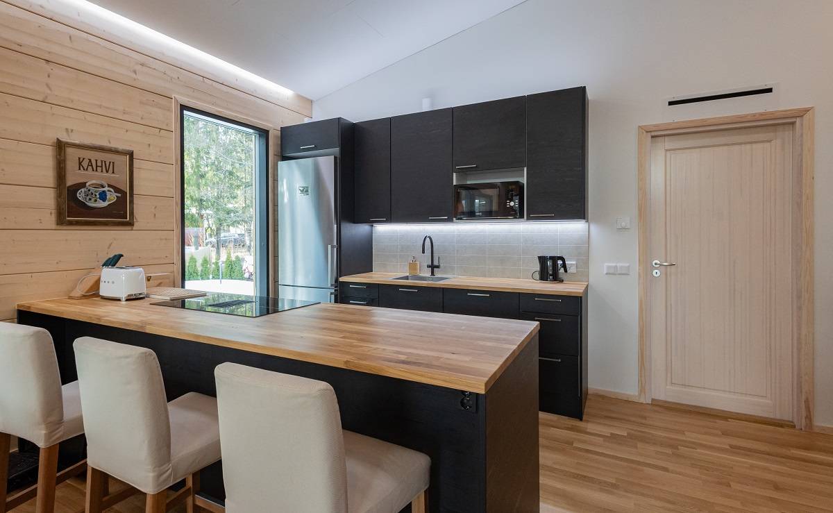 Las tiras de luz LED para cocinas tienen una temperatura de color infinitamente variable y son regulables.