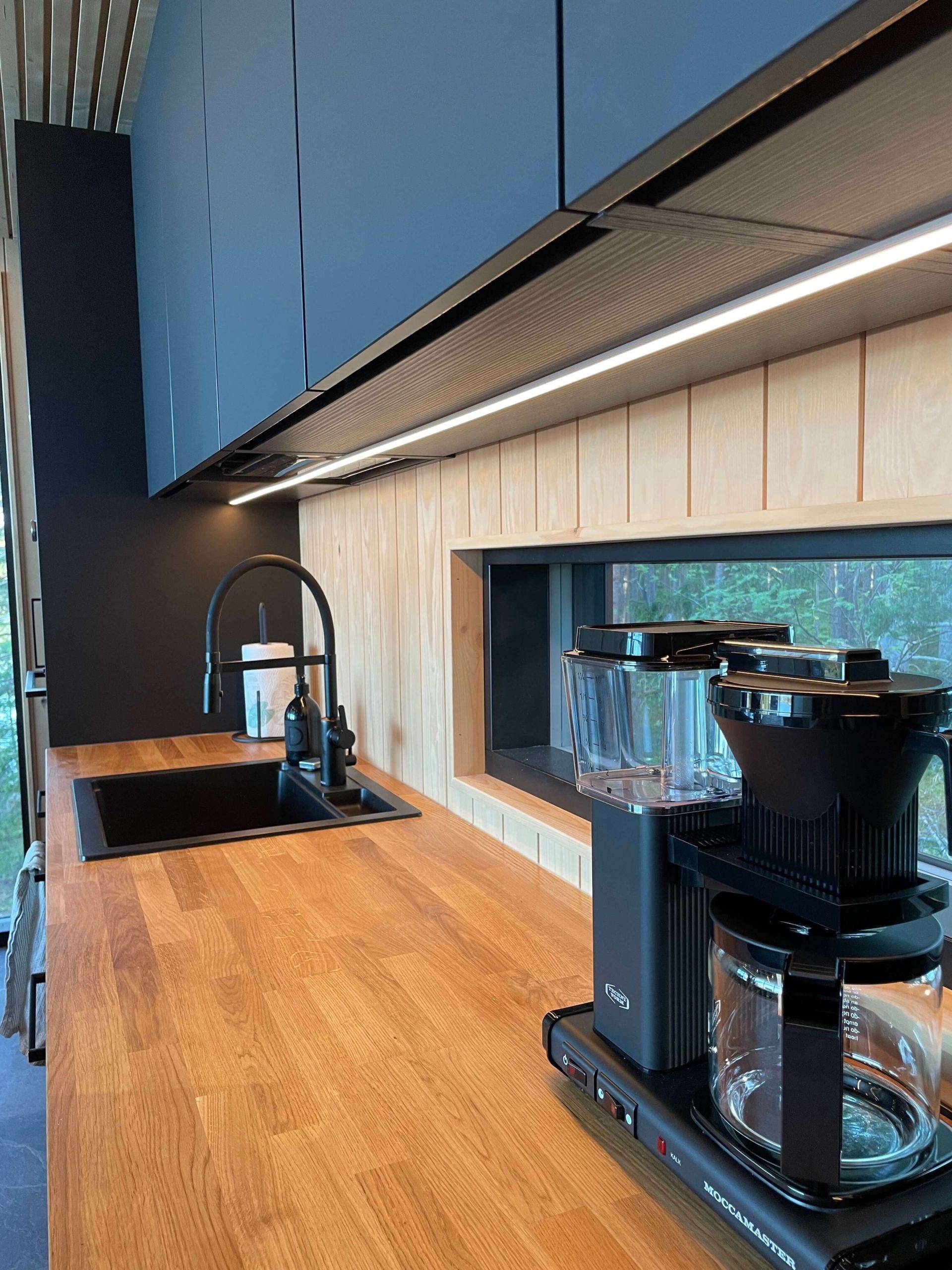 Iluminación de encimeras de cocina con tira led.